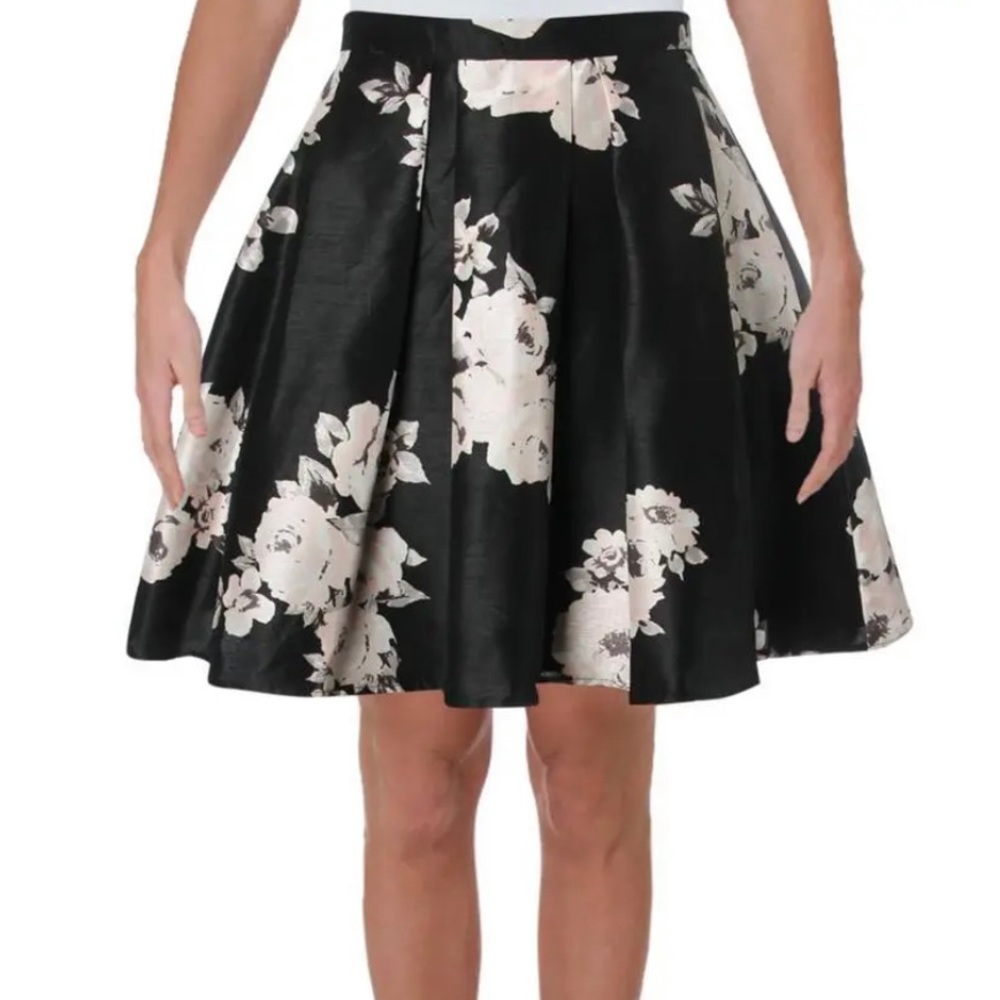 Sequin Hearts black and white floral skater skirt